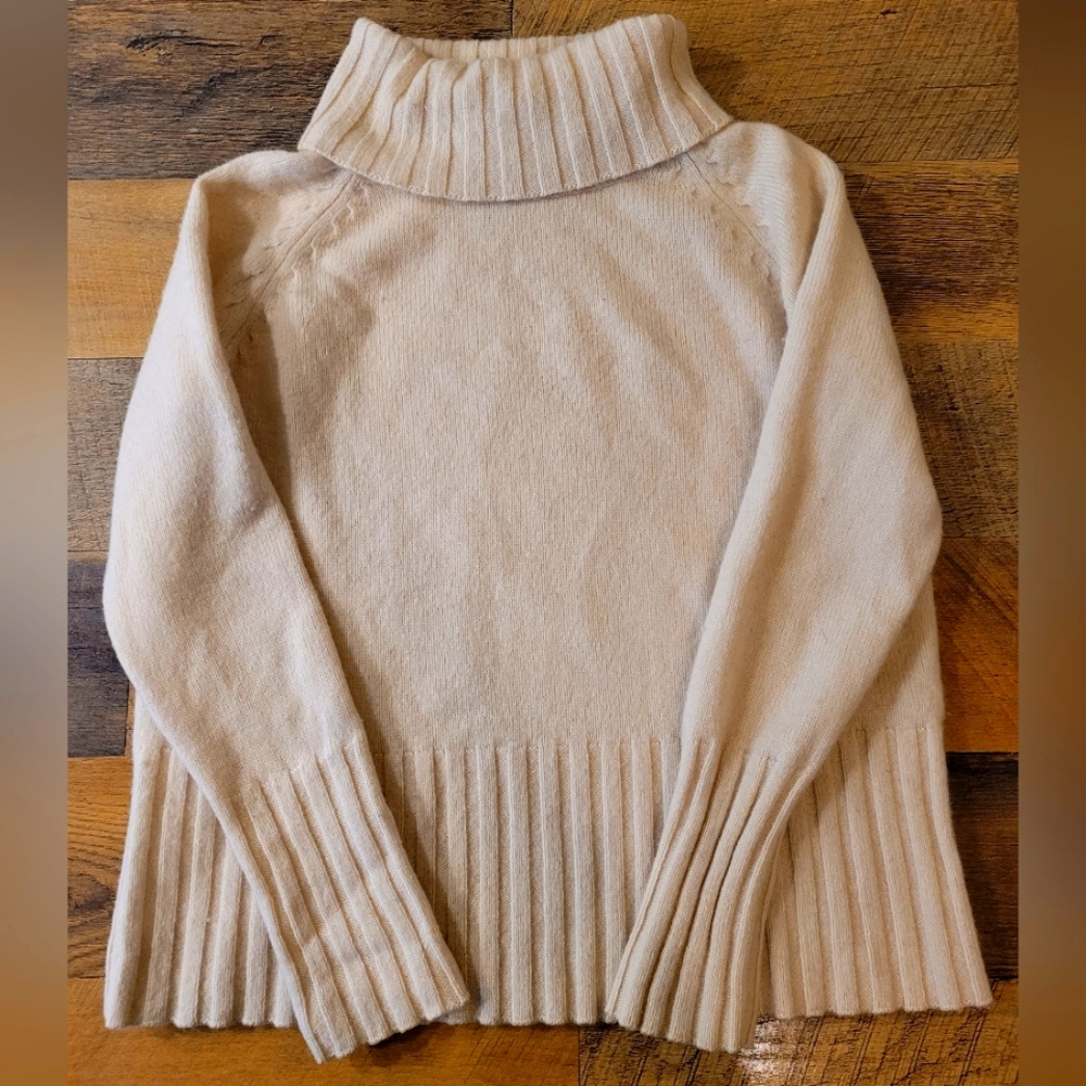 Ivory Ann Taylor wool/cashmere turtleneck sweater XSP
